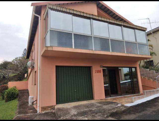 4 BEDROOM TOWNHOUSE FOR SALE IN HIBBERDENE